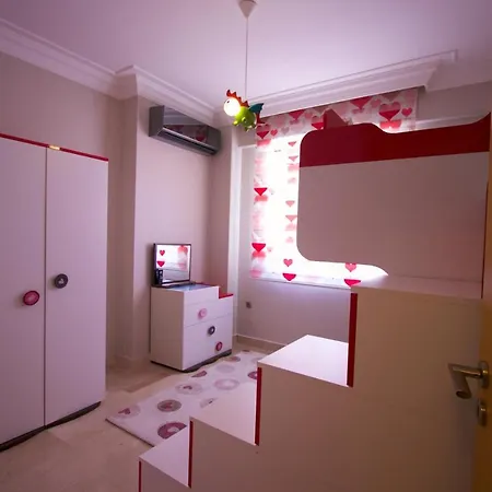 Luxury Penthouse In Goldcity Apartment
