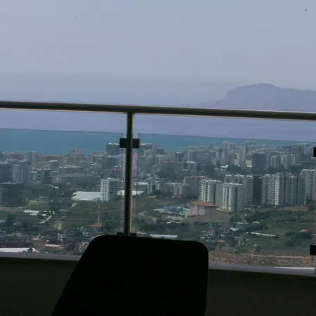 Luxury Penthouse In Goldcity *